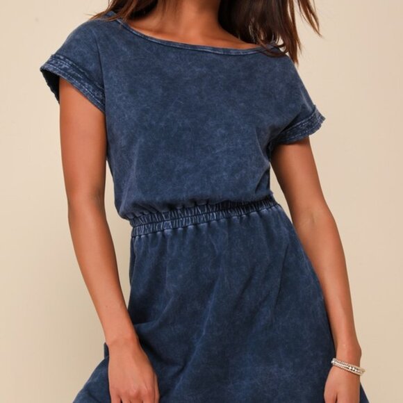 Lulus Dresses & Skirts - Lulus Definite Beauty Washed Dark Blue Short Sleeve Mini Dress - Size M